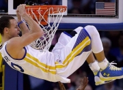 开云APP-冰与火的对决，北京队爆冷吉林队，德甲争冠战的东方回响