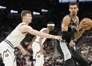 开云体育官方网站-马刺碾压江苏队，约基奇惊艳四座