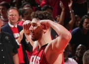 开云足球直播-关于火箭队客场惨败，士气低迷表现欠佳的信息