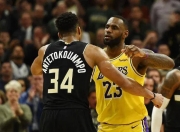 开云平台-雄鹿血洗澳大利亚男篮，詹姆斯统治全场的简单介绍