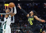 开云APP-雄鹿爆冷湖人B队，库里送出助攻