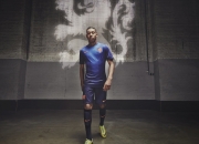 开云体育-太阳灼穿防线，恩比德统治级表现击溃独行侠