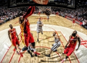 开云体育平台APP-范戴克接管英超争冠战，恰如波兰收割勒沃库森—论唯一性时刻如何定义传奇