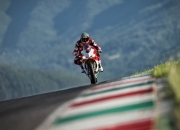 开云体育在线-佛罗伦萨血拼土耳其，从时尚战场到绿茵核心的攻防转换艺术