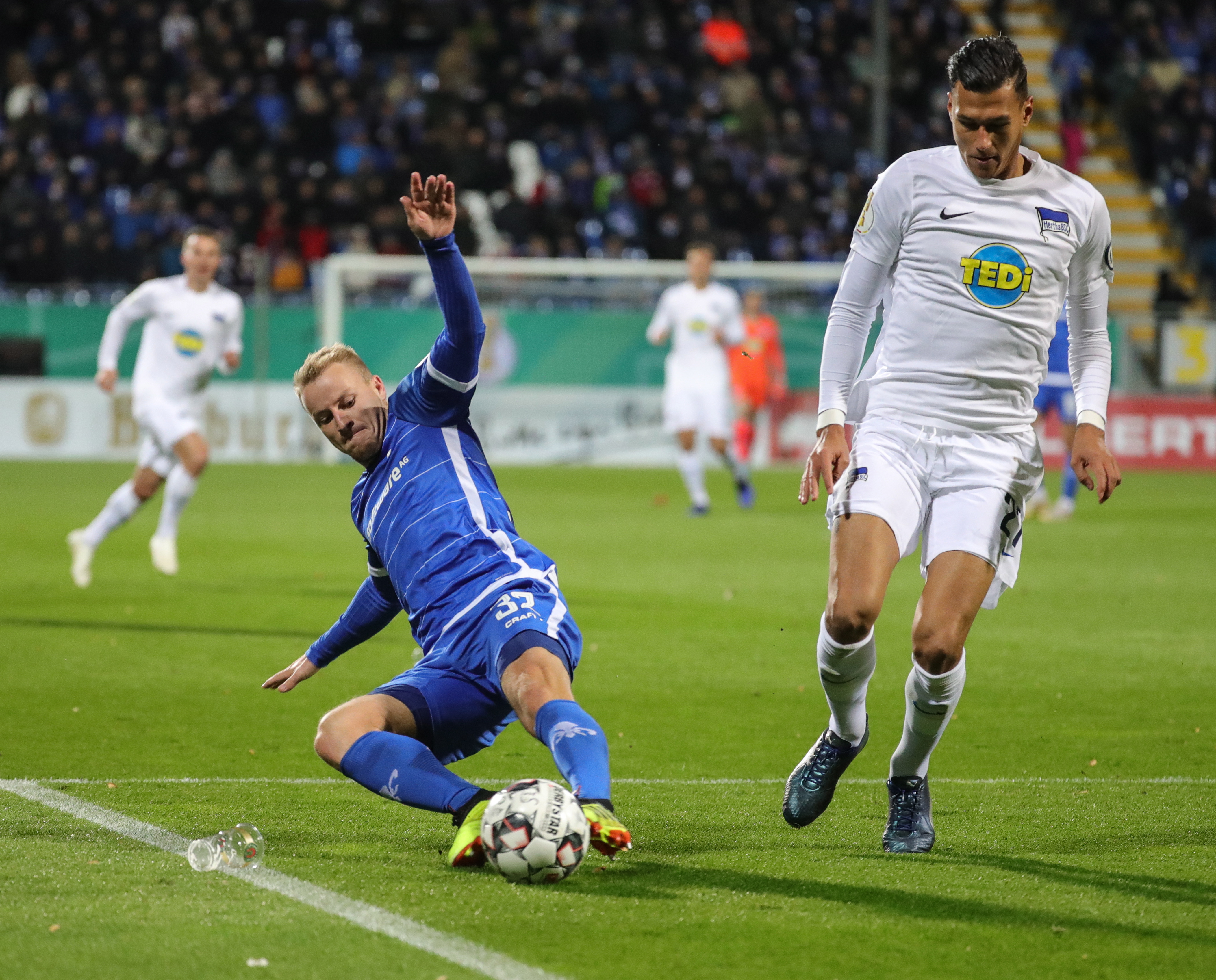 柏林赫塔获得胜利，跃居德国足球联赛积分榜前列的简单介绍