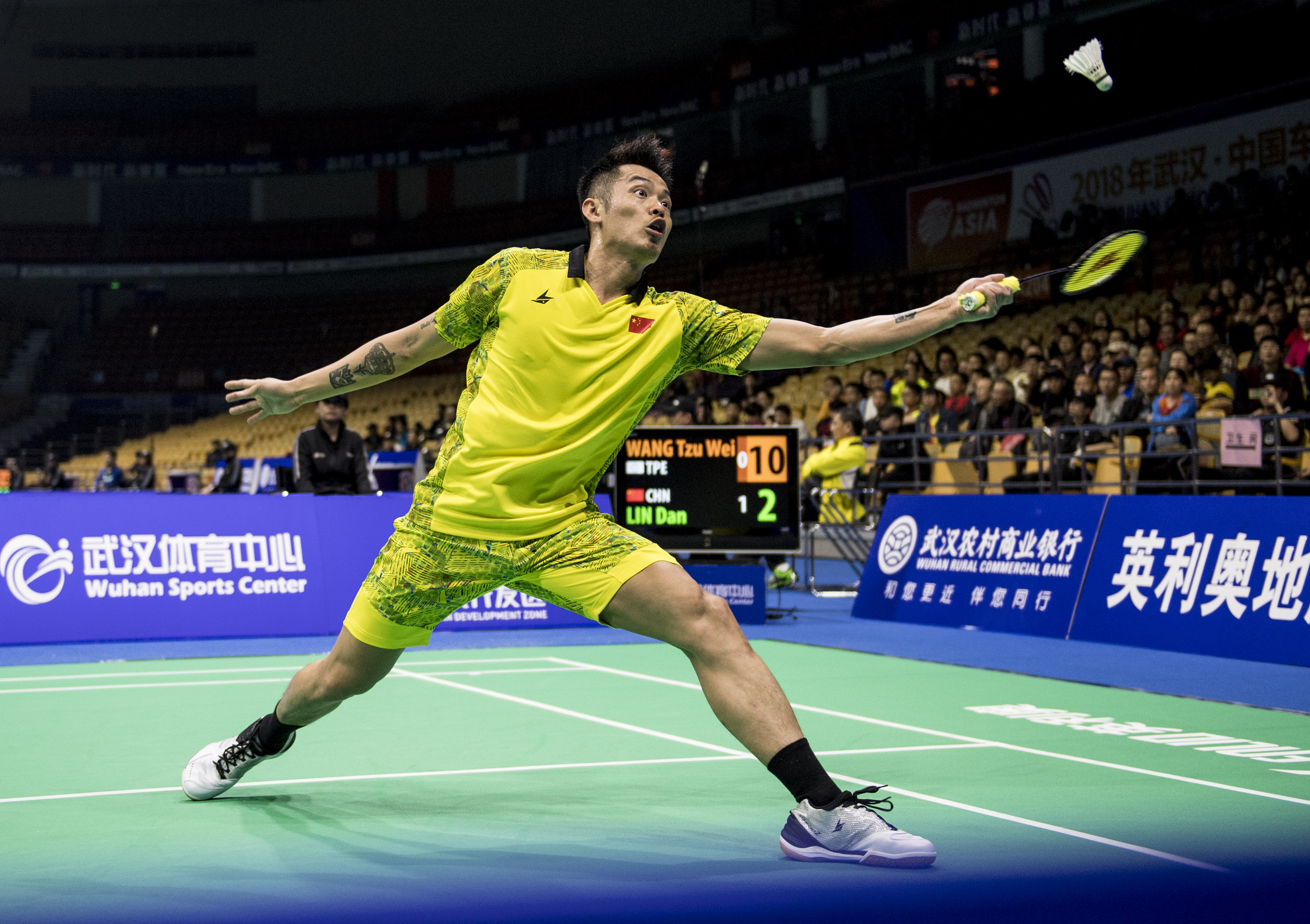 法国羽毛球队横扫日本羽毛球队，林丹惊艳世界