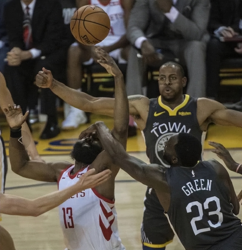 包含墨西哥男篮绝地反击76人，戈贝尔爆发神勇的词条