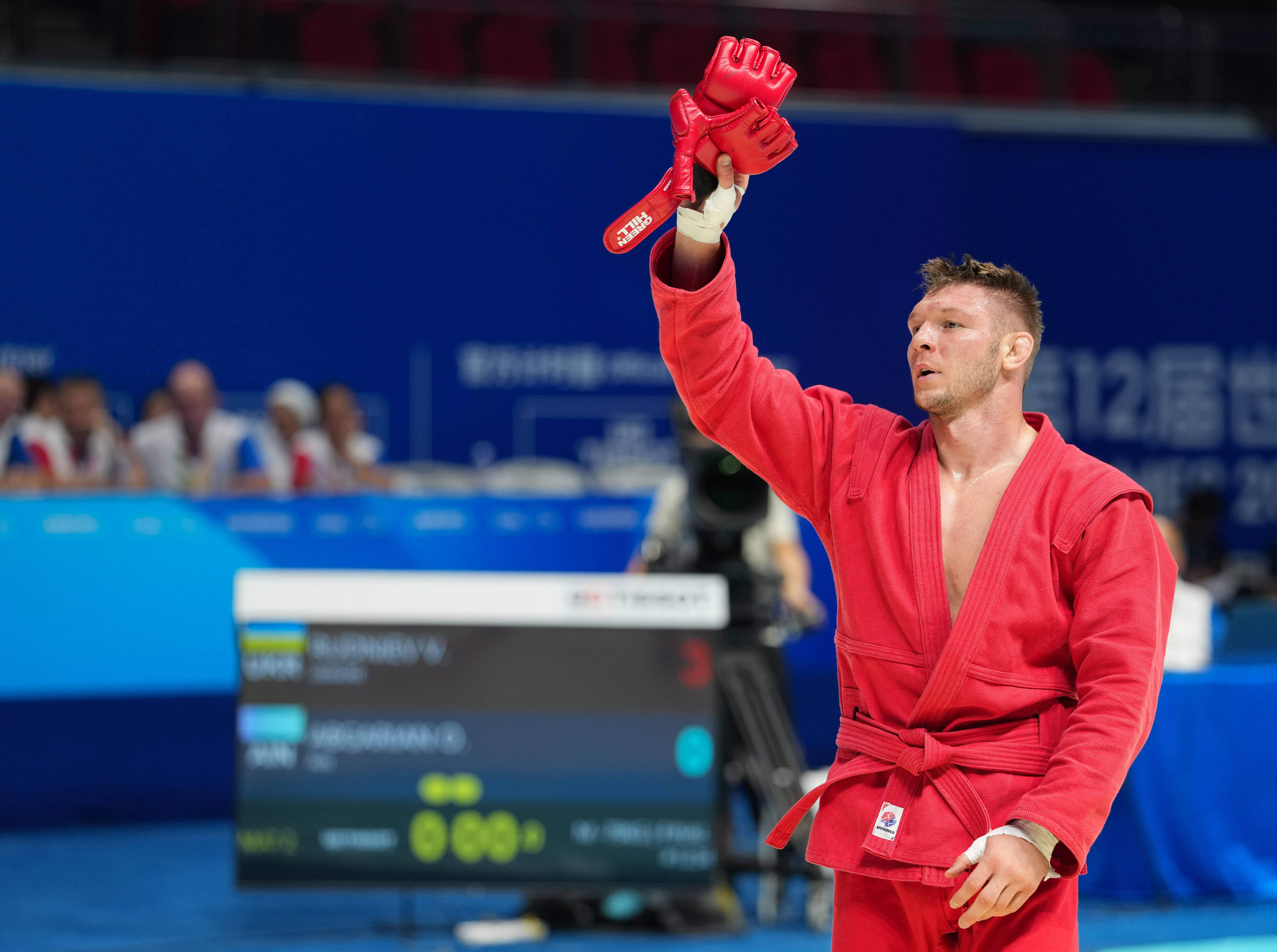 乌克兰选手在击剑比赛中表现优异