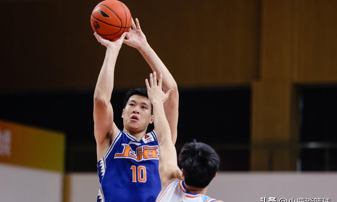 克罗托内取得关键胜利，稳定排名的简单介绍