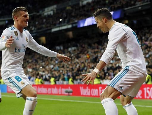 包含意大利战胜巴西，晋级决赛势不可挡的词条