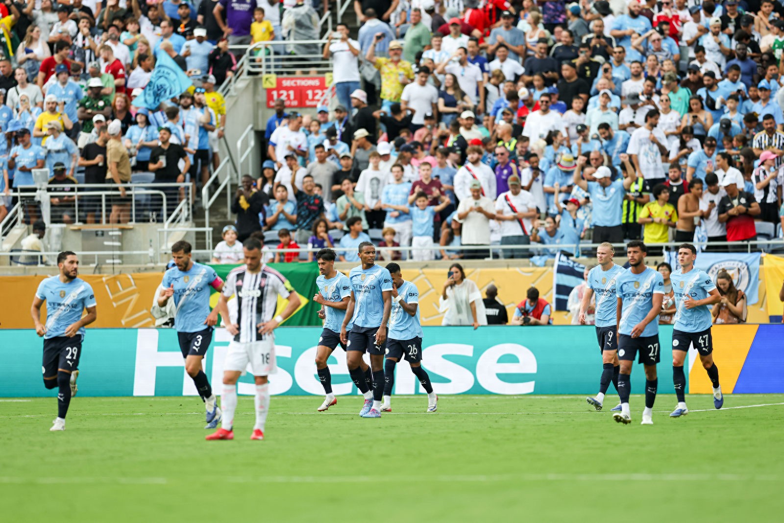 曼城主场击败热刺，继续保持不败