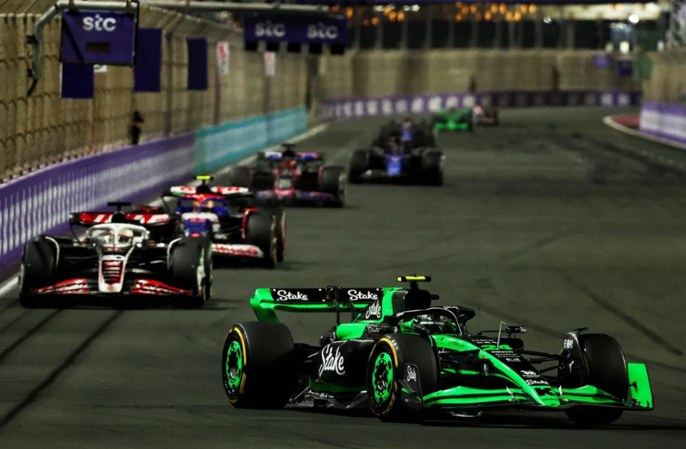 索伯车队完胜阿斯顿马丁,周冠宇刷新纪录 索伯车队完胜阿斯顿马丁,周冠宇刷新纪录