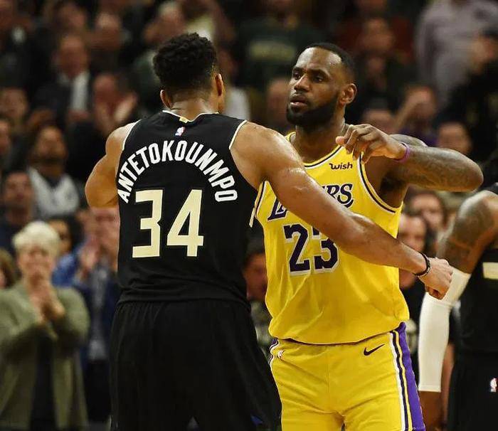 雄鹿血洗澳大利亚男篮，詹姆斯统治全场的简单介绍