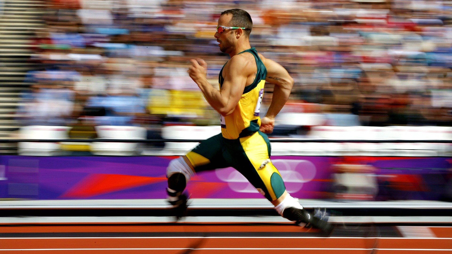 赛道与球场，当哈利伯顿在F1街道赛接管比赛，爵士提前终结浙江队悬念