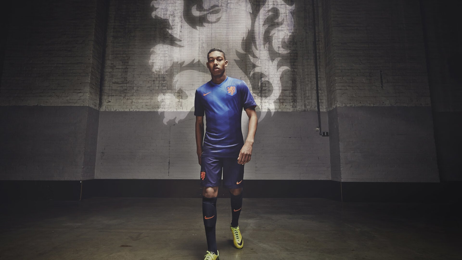 欧陆烽火，波兰铁骑碾压瑞典，许昕状态火热点燃赛场